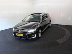 Volkswagen Passat Variant - GTE SOH 88% Virtual Trekh Leer Panodak Camera NAP