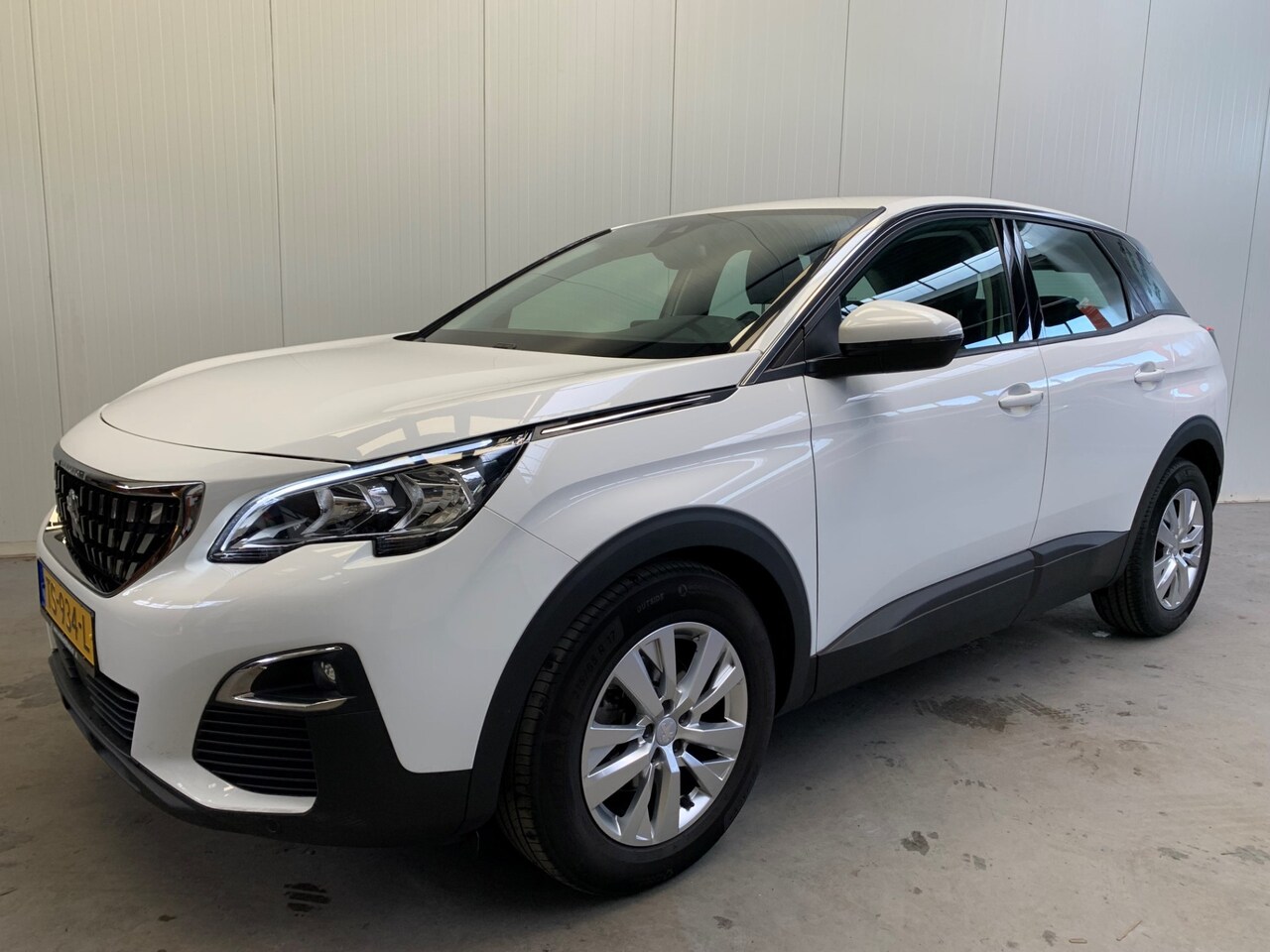Peugeot 3008 - 1.2 Turbo 131PK PureTech Blue Lease Executive NAVIGATIE-VOL LEDER-AIRCO/ECC-CAMERA-PDC-DIG - AutoWereld.nl