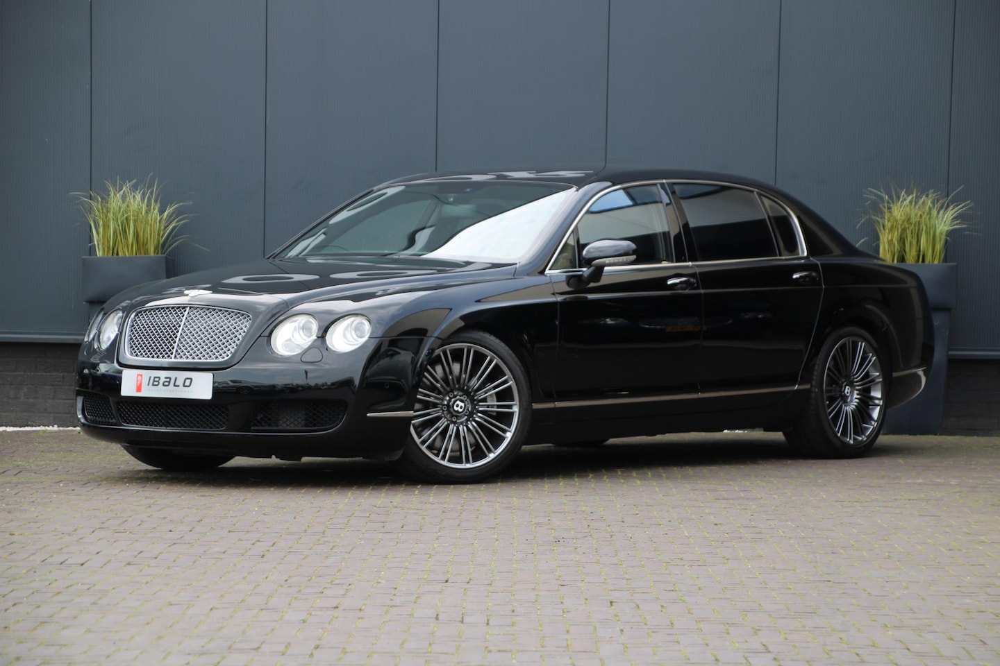 Bentley Continental Flying Spur - W12 560pk | Youngtimer | BTW auto | Nieuwstaat | - AutoWereld.nl