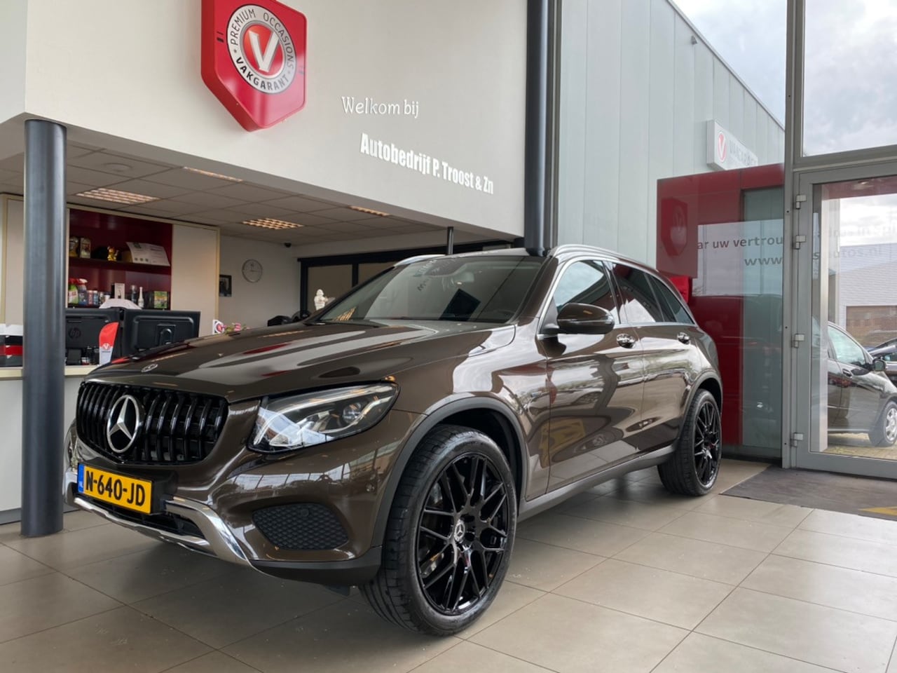Mercedes-Benz GLC-klasse - 350e 4MATIC Premium Plus 350e 4MATIC Premium Plus, Hybride Benzine, Automaat, Panoramadak, Elektrische Trekhaak, Le - AutoWereld.nl