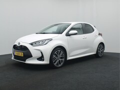 Toyota Yaris - 1.5 Hybrid Executive Limited Automaat | Uniek | Navigatie | Stoelverwarming | Keyless | DE