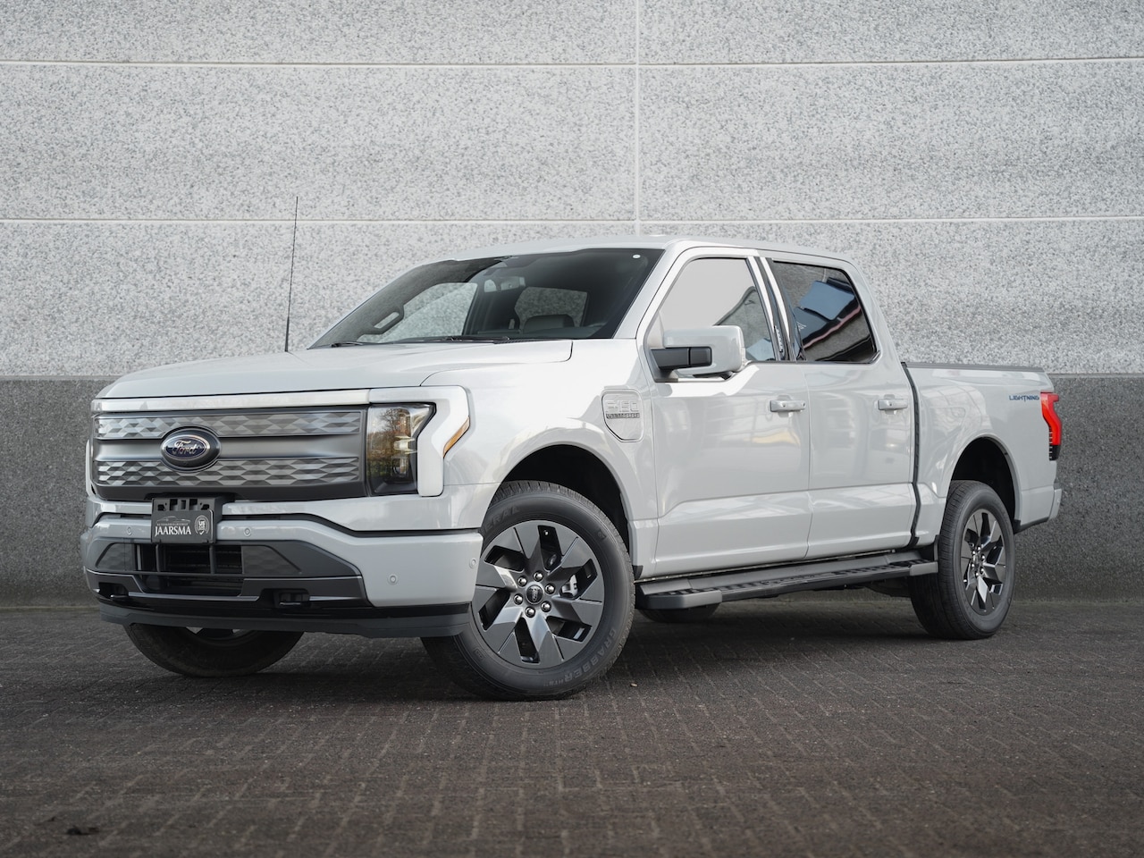 Ford F150 Lightning - F-150 Lariat Standard Range |386 KM Range |Leder |360 graden camera | Adaptive Cruise Cont - AutoWereld.nl