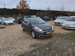 Peugeot 208 - 1.2 PureTech Blue Lion zeer lux.s nav radio cd airco