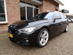 BMW 3-serie Touring - 320i High Executive Automaat / leder / Navi / Head Up / M Pakket