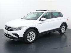 Volkswagen Tiguan - 1.4 TSI eHybrid Elegance | 245 PK | SoH 89% | Panoramadak | Matrix LED koplampen | Achteru