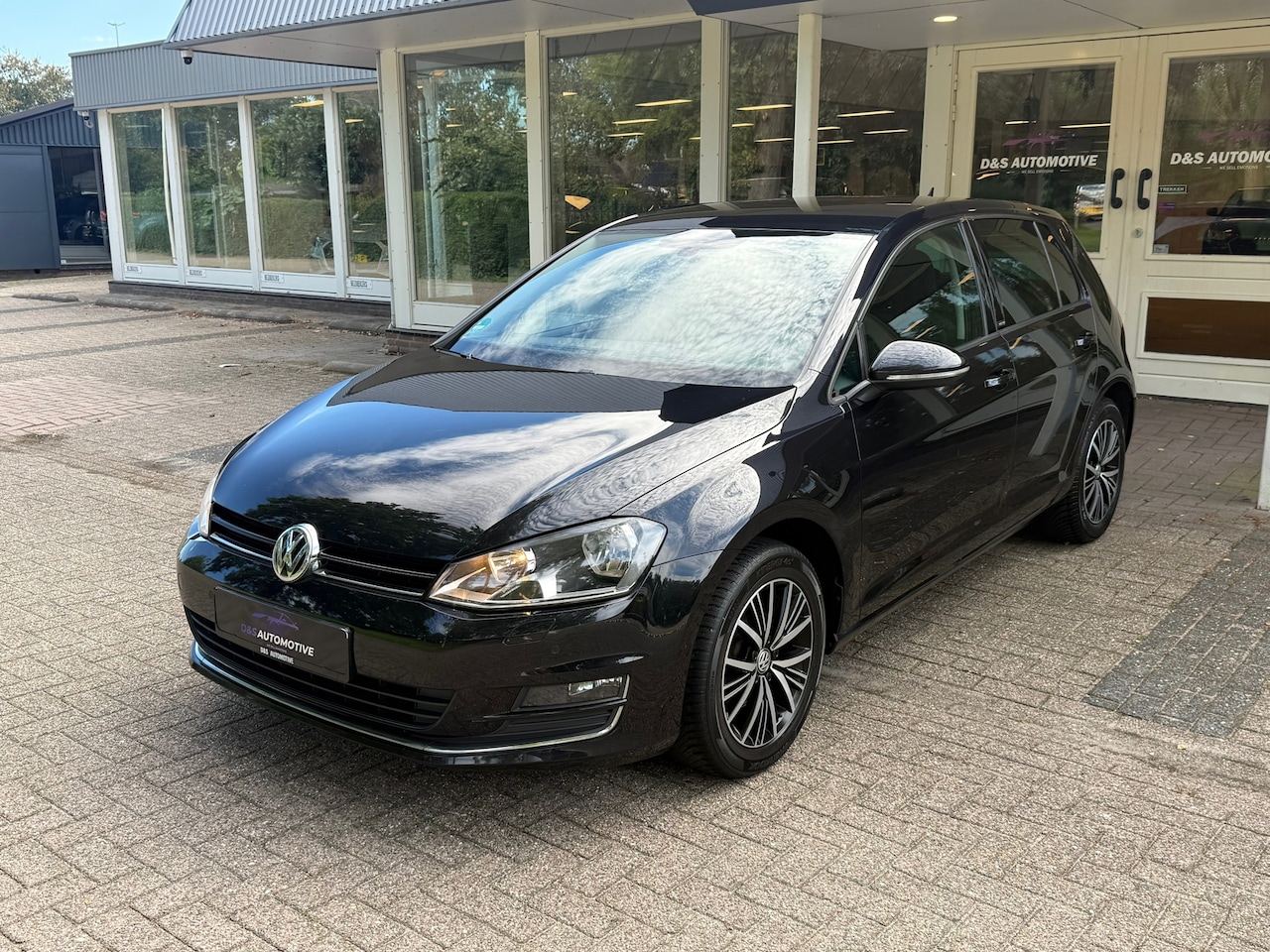 Volkswagen Golf - 1.2 TSI Allstar CRUISE/STOELV/PDC/CLIMA,NAVI - AutoWereld.nl