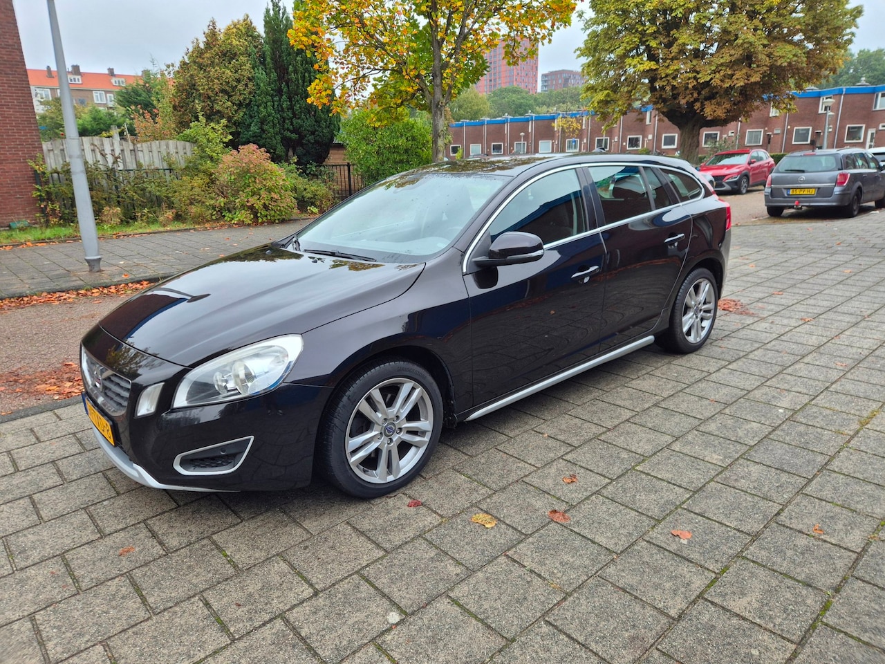 Volvo V60 - 1.6 T3 Momentum 1.6 T3 Momentum - AutoWereld.nl