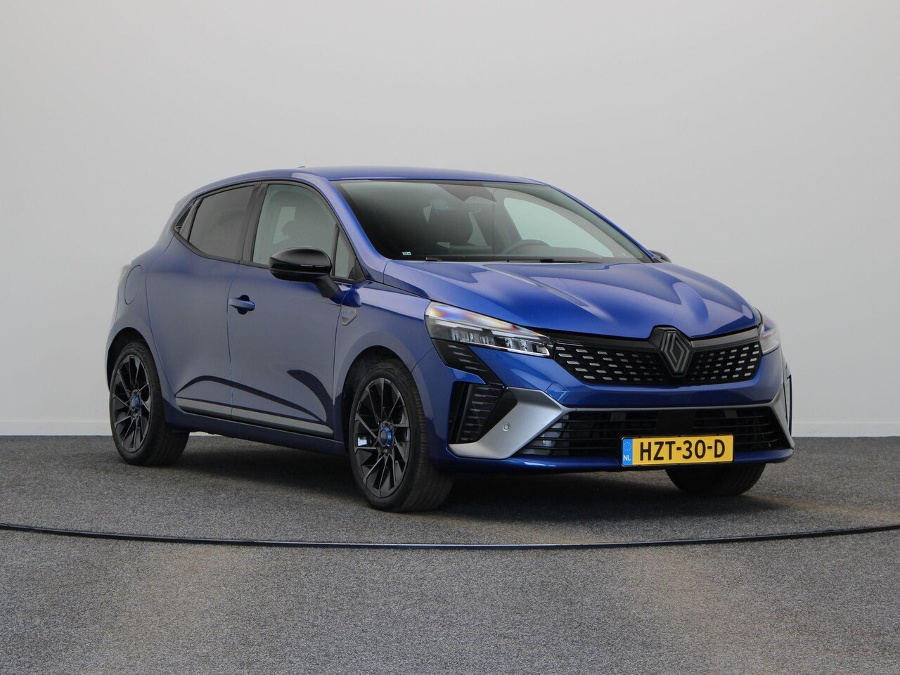 Renault Clio - E-Tech Full Hybrid 145pk esprit Alpine | Stoel- en stuurwielverwarming | Lichtmetalen velg - AutoWereld.nl