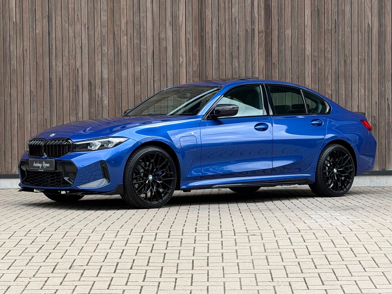 BMW 3-serie - 330e / M-Performance / Open dak / Trekhaak / LCI - AutoWereld.nl
