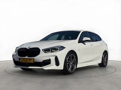 BMW 1-serie - 118i 140PK M-Sport Shadow Camera Virtual 19''