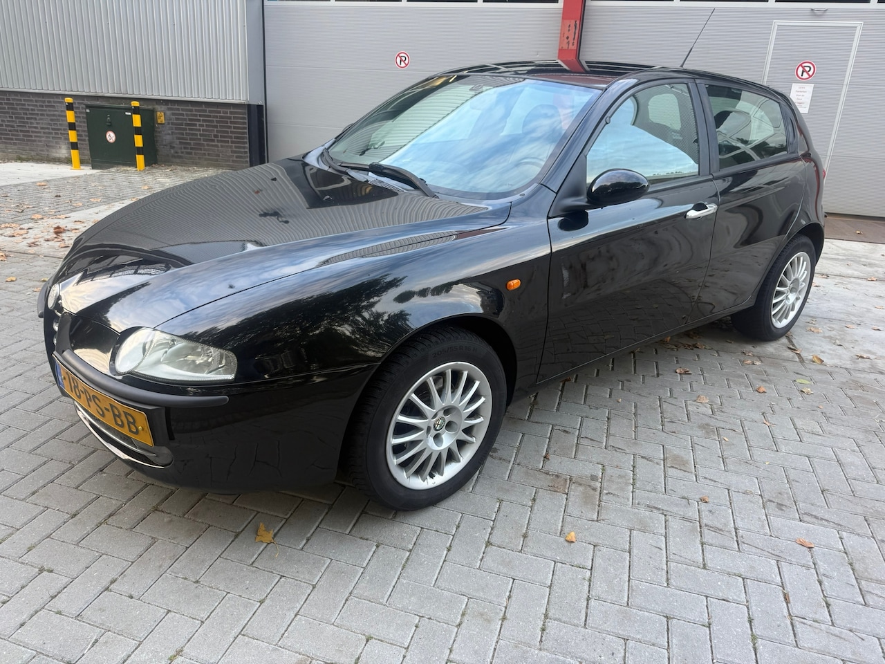Alfa Romeo 147 - 1.6 T.Spark Lusso LEER NAVI NIEUWE APK - AutoWereld.nl