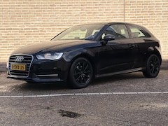 Audi A3 Sportback - 1.6 TDI ultra Attraction Pro Line | Airco | Cruise | Navi | PDC |