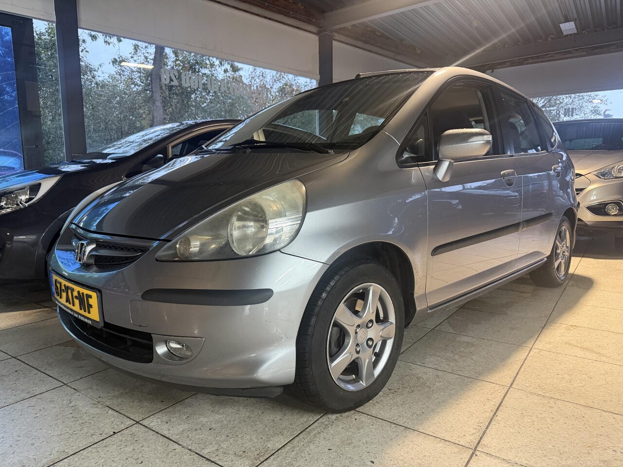 Honda Jazz - 1.4 LS | AUTOMAAT | SLECHTS 94.082 KM | AIRCO | DEALER ONDERHOUDEN | - AutoWereld.nl