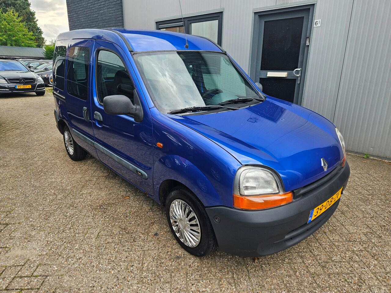 Renault Kangoo - 1.4 RN INVALIDE ROLSTOELAUTO - AutoWereld.nl