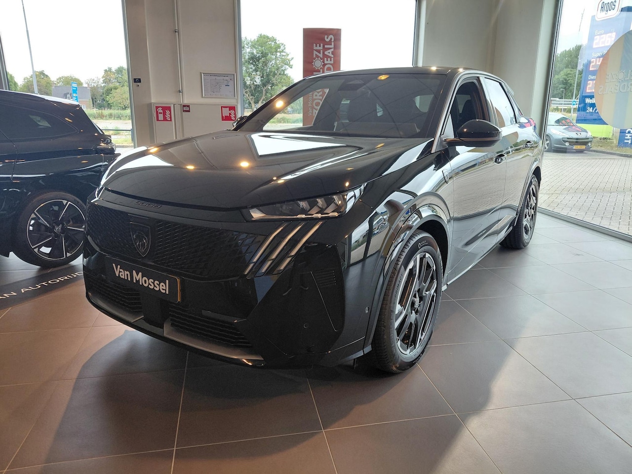 Peugeot e-3008 - GT Avantage 210 73 kWh - AutoWereld.nl