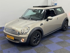 MINI 3-Deurs - 1.4 One Pepper / PANORAMADAK / ONDERHOUDEN / RIJDT SCHAKELT GOED