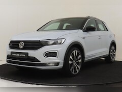 Volkswagen T-Roc - 1.5TSI/150PK SPORT R-LINE -EXECUTIVE|CAMERA|ADAP.CRUISE|CAMERA|SPORTCHASSIS|ZWART-DAK|19"