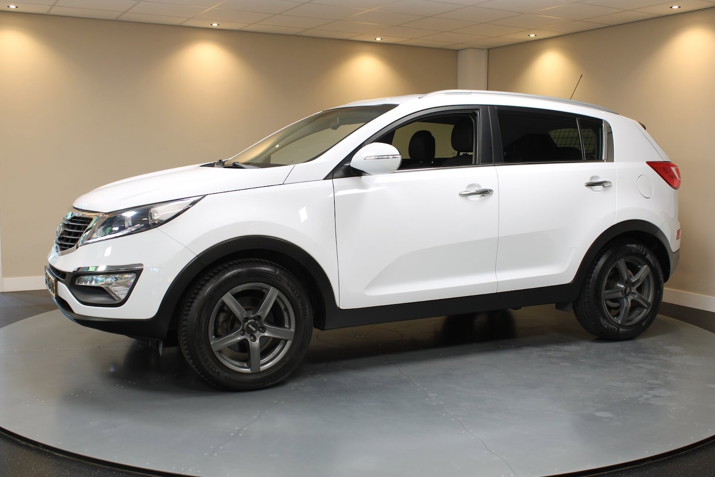 Kia Sportage - 1.6 GDI 20th Anniversary *39.000Km!* 1ste Eigenaar|Uniek! Camera|Navi|Cruise|Climate|BT|17 - AutoWereld.nl