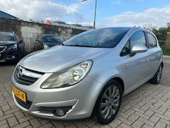 Opel Corsa - 1.2-16V '111' Edition AUTOMAAT/ AIRCO/ CRUISE/ LM VELGEN