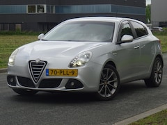 Alfa Romeo Giulietta - 1.4 T Distinctive CLIMA/CRUISE/PDC/APK
