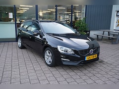 Volvo V60 - 1.5 T3 Polar | Prijs rijklaar incl. 12 mnd garantie | Lmv Navi Pdc Bluetooth Stoelverwarmi