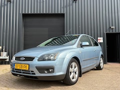 Ford Focus - 1.6-16V Futura-airco-NAP-NWE APK