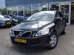 Volvo XC60 - 2.0T Kinetic | AUTOMAAT | CLIMATE CONTROL | VOOR EN ACHTER PARKEER SENOREN | CRUISE CONTRO