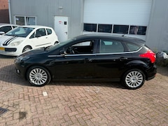 Ford Focus - 1.6 EcoBoost First Edition