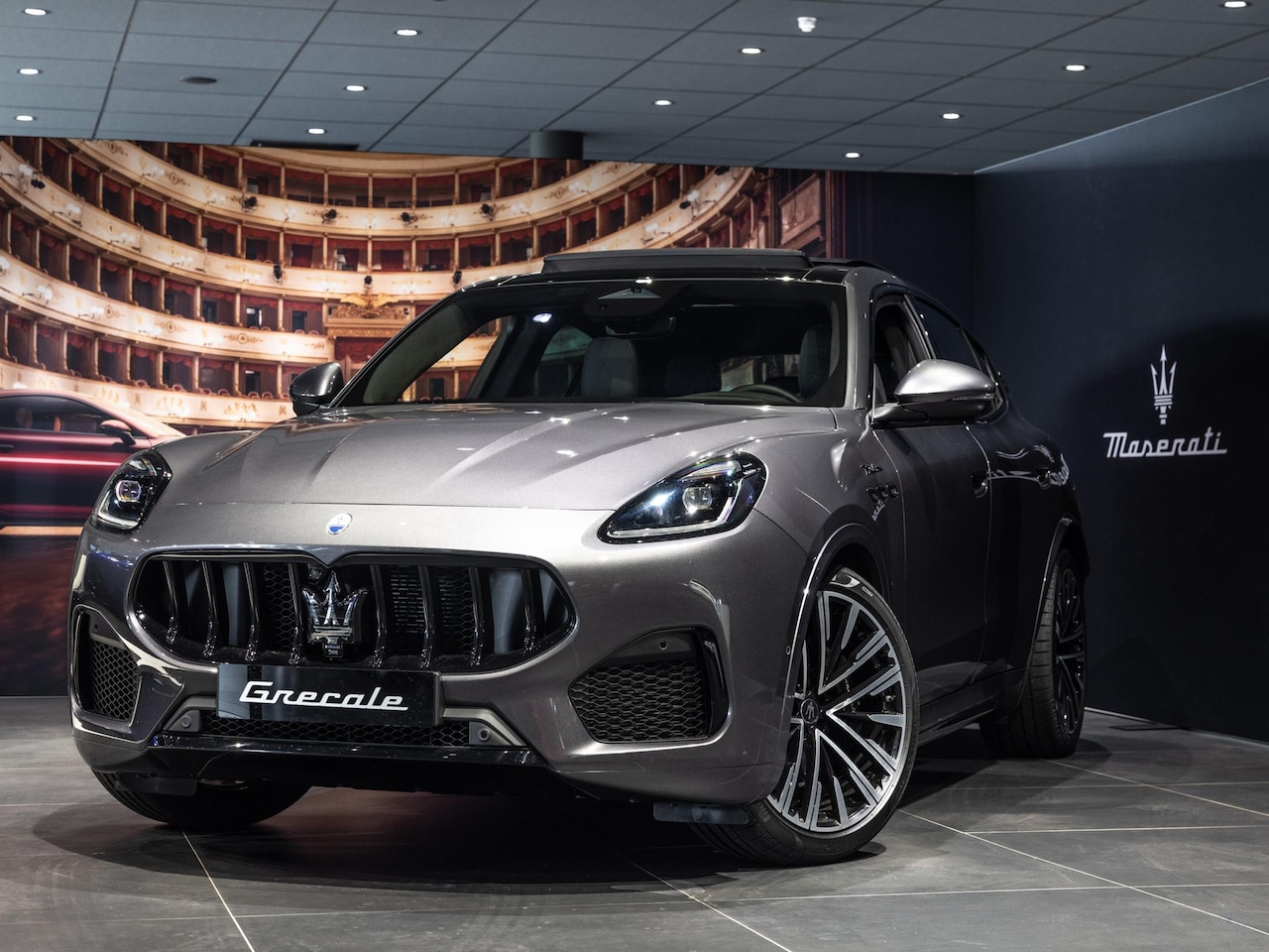 Maserati Grecale - 2.0 MHEV Modena | 330PK | Luchtvering | Sonus Faber Sound System | Panoramadak | 21'' LM. - AutoWereld.nl