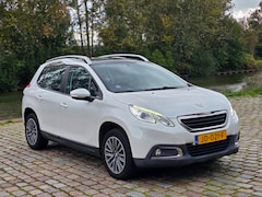 Peugeot 2008 - 1.2 PureTech Active Automaat panorama dak navigatie cruis control