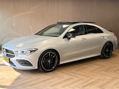 Mercedes-Benz CLA-Klasse - 180 Premium Plus AUT. PANORAMADAK SFEERVERLICHTING NAVIGATIE CAMERA AIRCO CRUISE STOELVERW