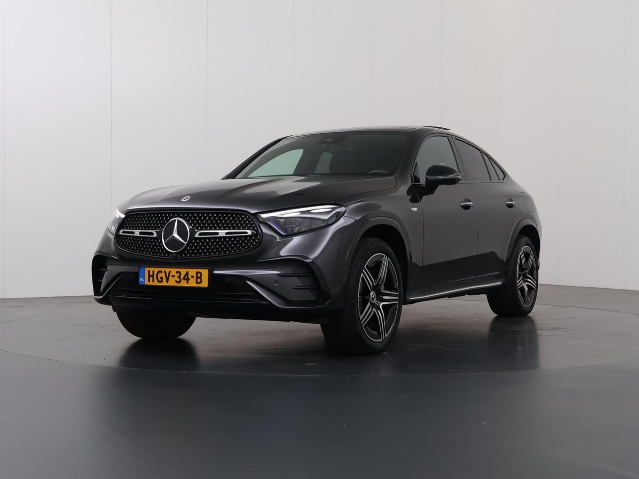 Mercedes-Benz GLC-klasse Coupé - 300e 4MATIC Sport Edition | Premium pakket | Winter pakket | Burmester | Treeplanken | - AutoWereld.nl