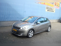 Peugeot 208 - 1.4 VTi Allure, APK tot jan - 2027, Trekhaak