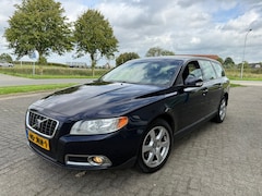 Volvo V70 - 2.4D Limited Edition NAP/LEER/CLIMA/APK/NAVI