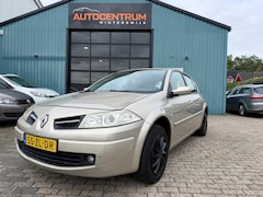 Renault Mégane - 1.6-16V Business Line