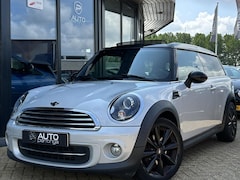 MINI Clubman - 1.6 Cooper 122PK | PANO | Stoelverwarming | Bi-Xenon | Parkeersensoren | Lichtmetalen Velg