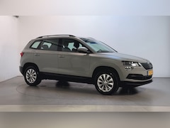 Skoda Karoq - 1.5 TSI DSG ACT Business Edition Trekhaak Navigatie App-Connect DAB+
