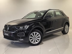 Volkswagen T-Roc - 1.5 TSI Sport | Trekhaak |Apple Carplay/Android Auto Navigatie | Eletrische Achterklep |