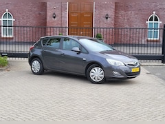 Opel Astra - 1.4 Edition / 1e Eigenaar / Airco / Cruise / Dealer onderhouden