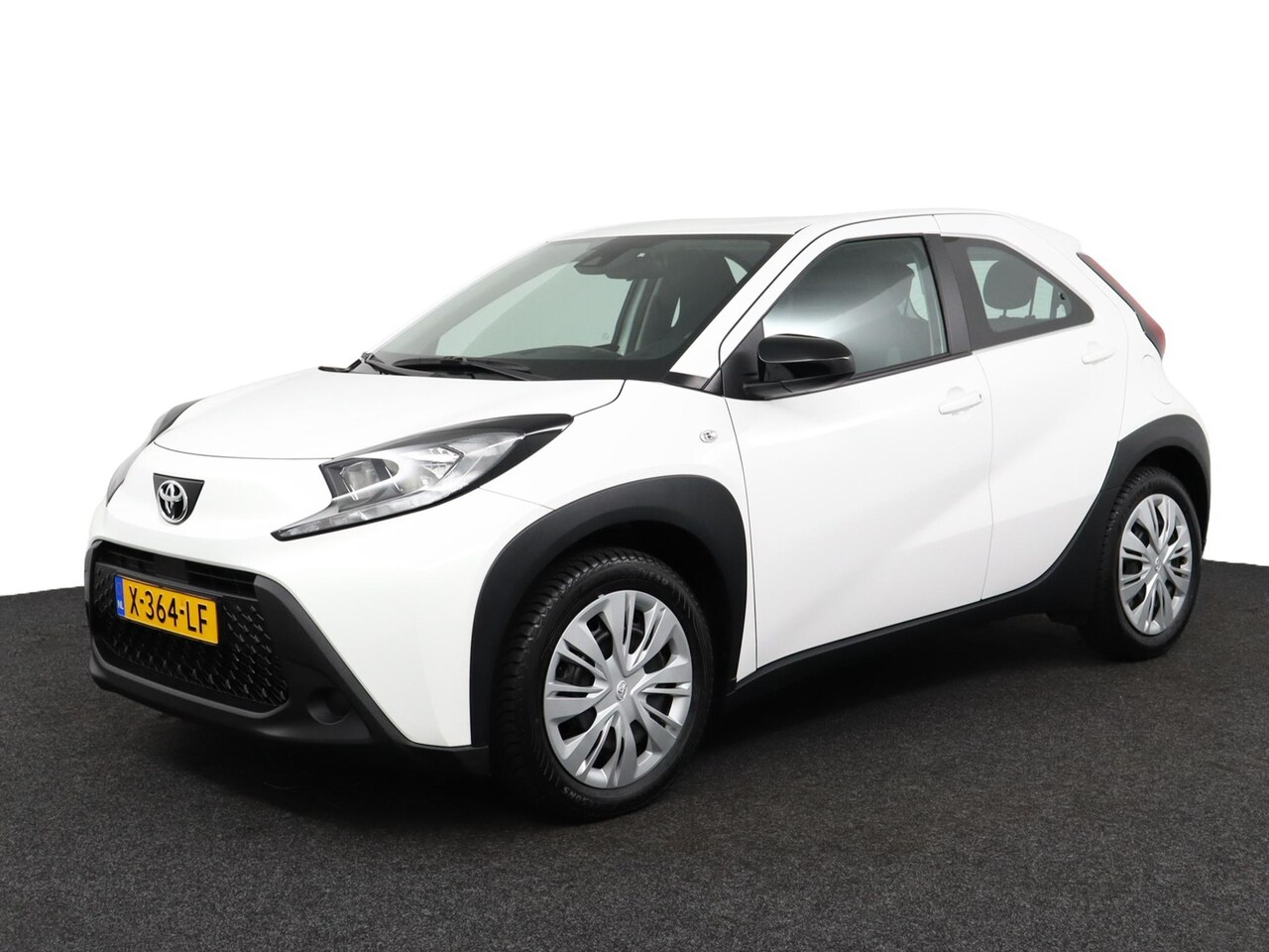 Toyota Aygo X - 1.0 VVT-i MT Play | Apple Carplay/Android Auto | - AutoWereld.nl