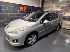 Peugeot 207 SW - 1.6 VTi - Navi - Pano - Airco - Cruise - Trekhaak - Elektr Ramen&Spiegels - Nw. APK