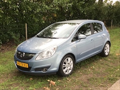 Opel Corsa - 1.2-16V Cosmo nieuwe koppeling all-season banden
