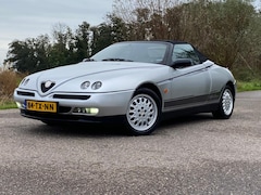 Alfa Romeo Spider - 2.0-16V T.Spark L CABRIO Airco NAP Zwart-Leder Nieuwe apk