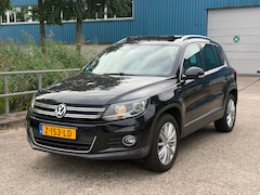 Volkswagen Tiguan - 1.4 TSI Comfort&Design Facelift PANO NAVI PDC