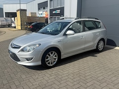 Hyundai i30 CW - 1.6 AIRCO | CRUISE | PDC | TREKHAAK | NAP | 1.6