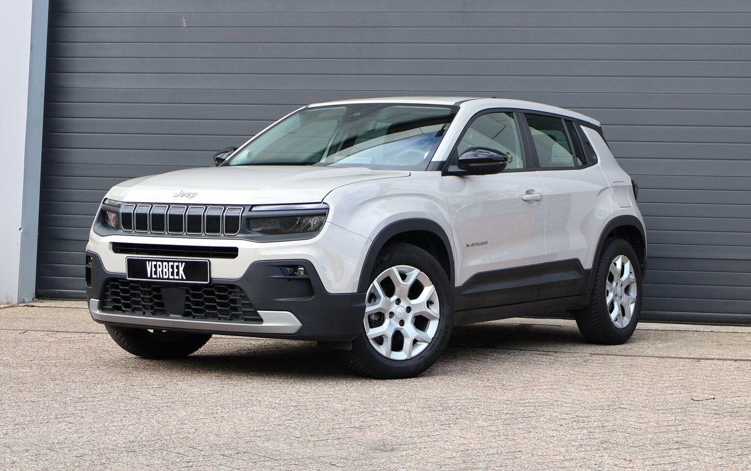 Jeep Avenger - 1.2 Longitude Led/Navi/Camera/Cruise/JBL/Carplay - AutoWereld.nl