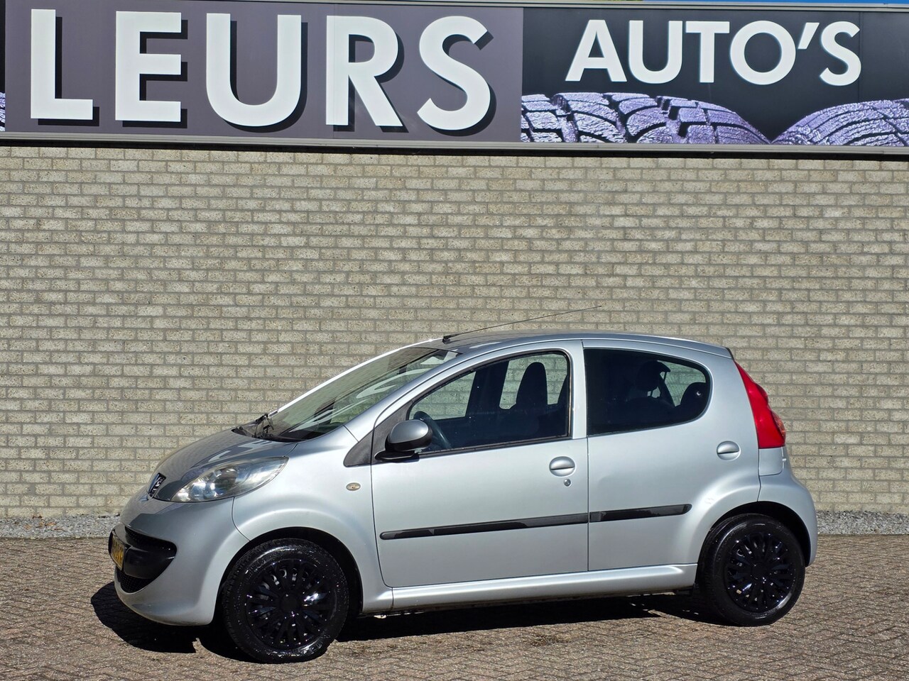 Peugeot 107 - 1.0-12V XS Airco/5drs - AutoWereld.nl