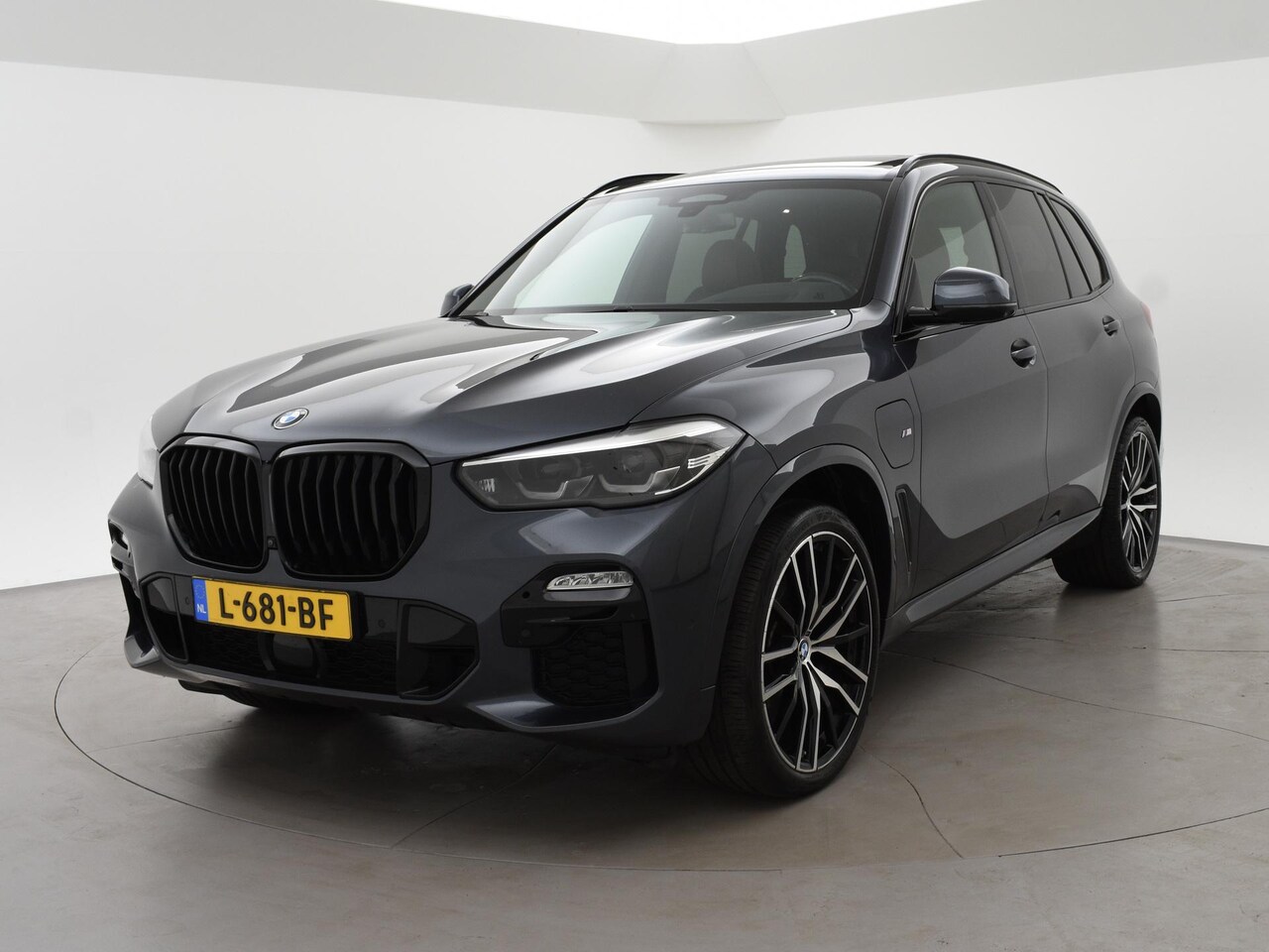 BMW X5 - xDrive45e 394 PK H.E. M-SPORT + LUCHTVERING | ADAPTIVE CRUISE | PANORAMA | 360 CAMERA | 22 - AutoWereld.nl