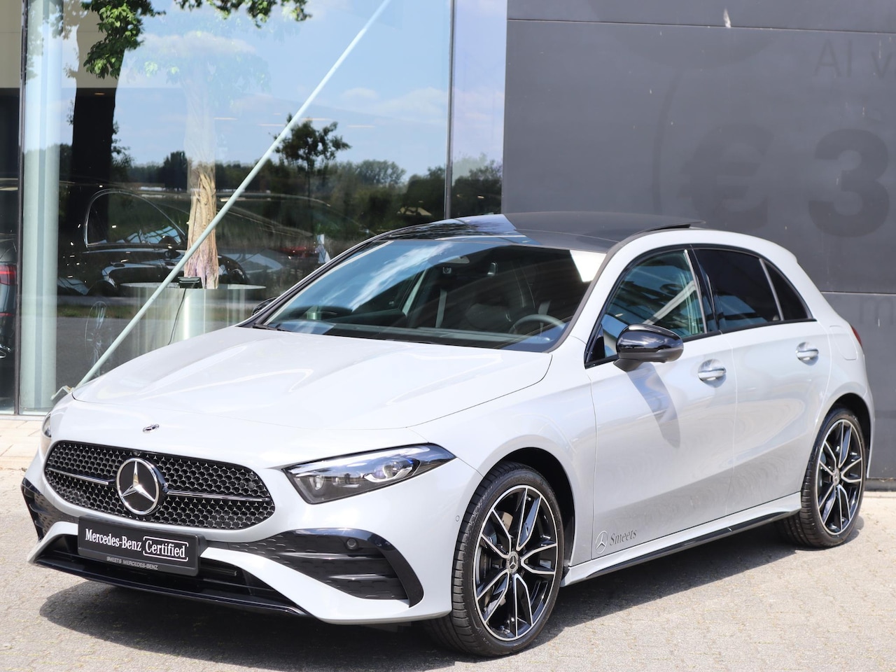 Mercedes-Benz A-klasse - 250 e 140 Year Edition l Keyless l Panoramadak l Memory - AutoWereld.nl