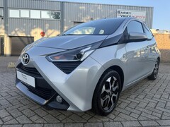 Toyota Aygo - 1.0 VVT-i x-play limited | Apple Carplay | Achteruitrij Camera | Dealeronderhouden | Fabri